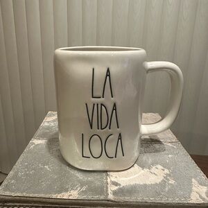 Rae Dunn brand new LA VIDA LOCA mug